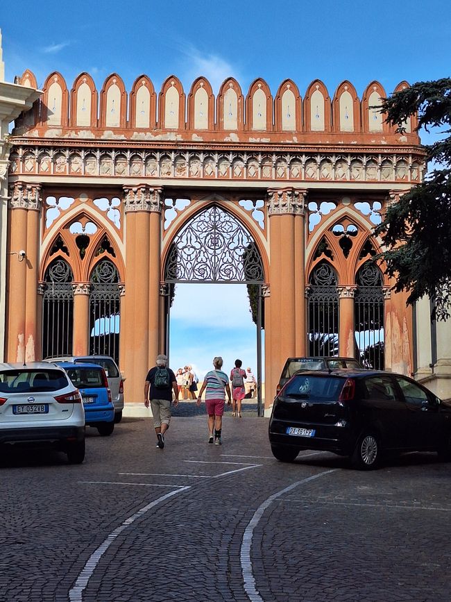 By bus to Corigliano