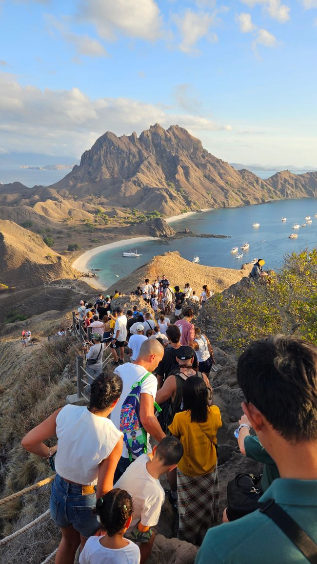 On the Marcopolo Blue from Lombok to Flores