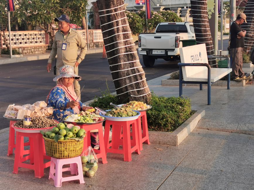 ... vendeurs de street food détendus...