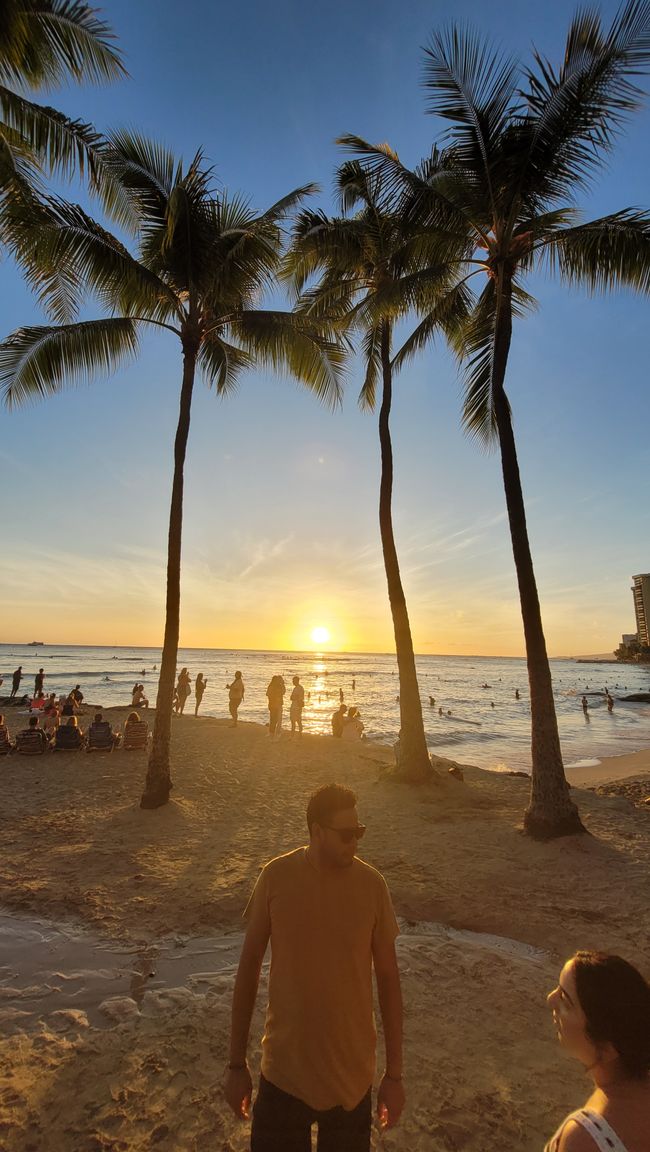 At 'Carefree Beach' – Sans Souci-Kaimana Beach Park