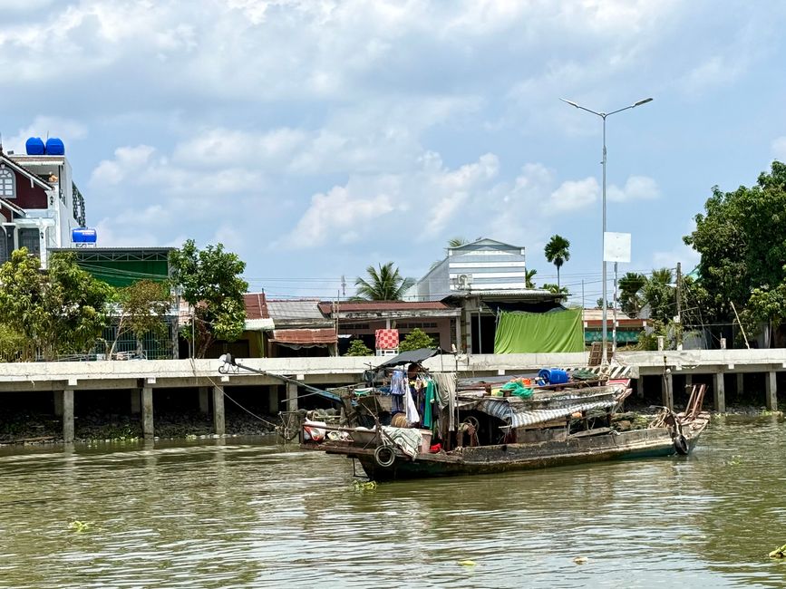 Longtail boat