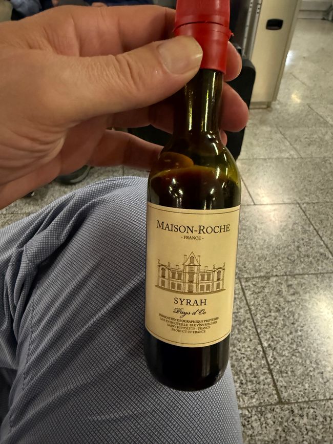 Erst einmal etwas gegen die Flugangst. ;)