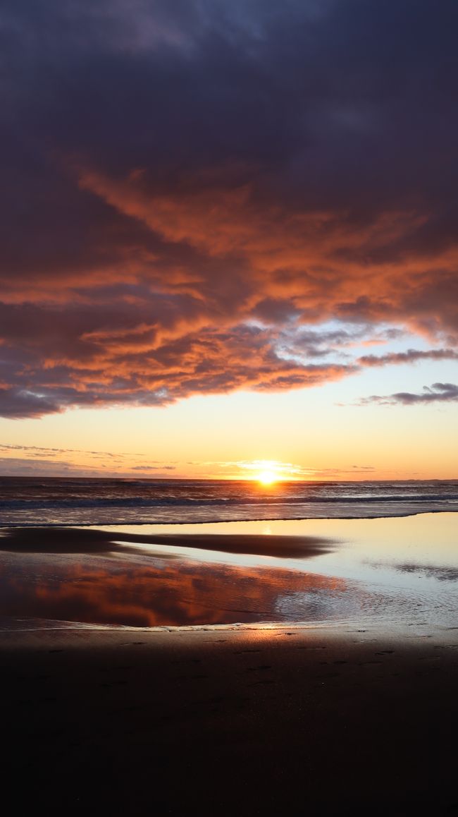 Sonnenuntergang am Castlecliff Beach in Whanganui