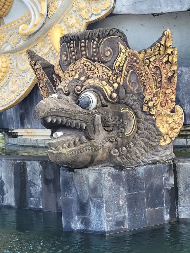 Jour 111 et 112 sur 175 : Croisière autour du monde - Benoa/Bali