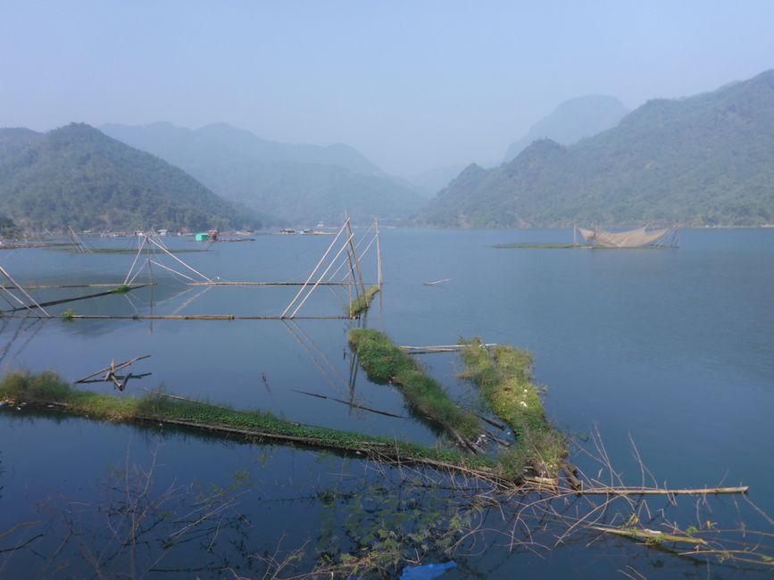 Au lac Hoa Binh