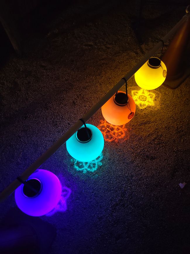 Nous avons bien sûr emprunté nos propres lampions pour contribuer au spectacle de lumière.