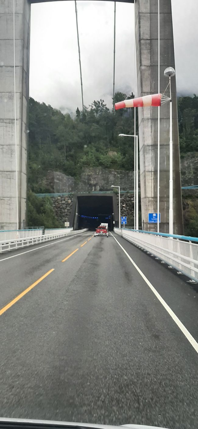 Und wieder rein in den Tunnel