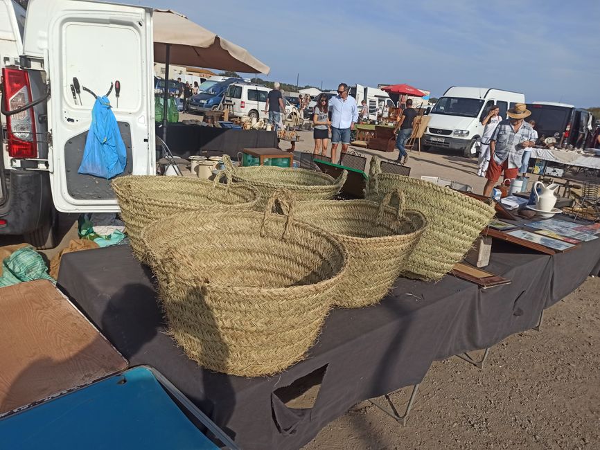 Mercadillo de 2ª mano "l'Encant de l'Empordà" (Verges, Baix Empordà, Girona)