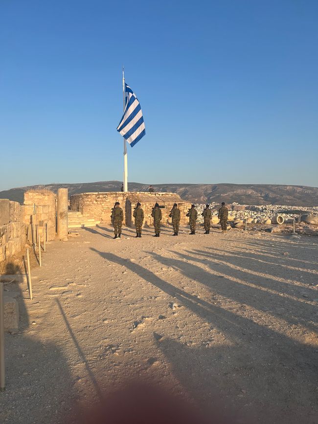 Einzug der griechischen Fahne