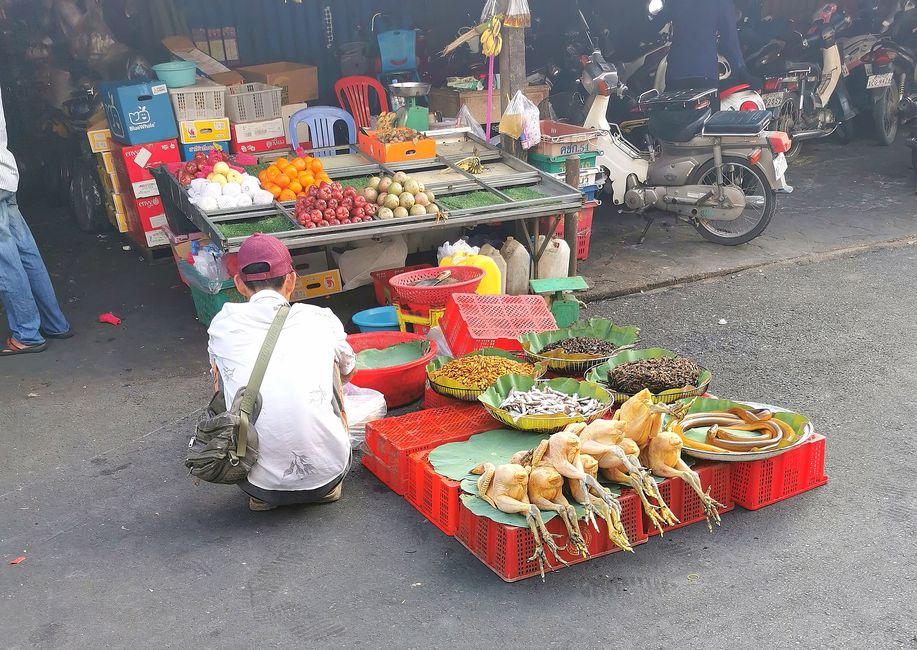 Whole chickens including delicious chicken feet...