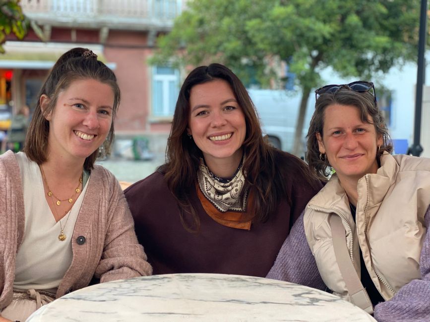 Réunion mit Yoga-Teacher-Girls