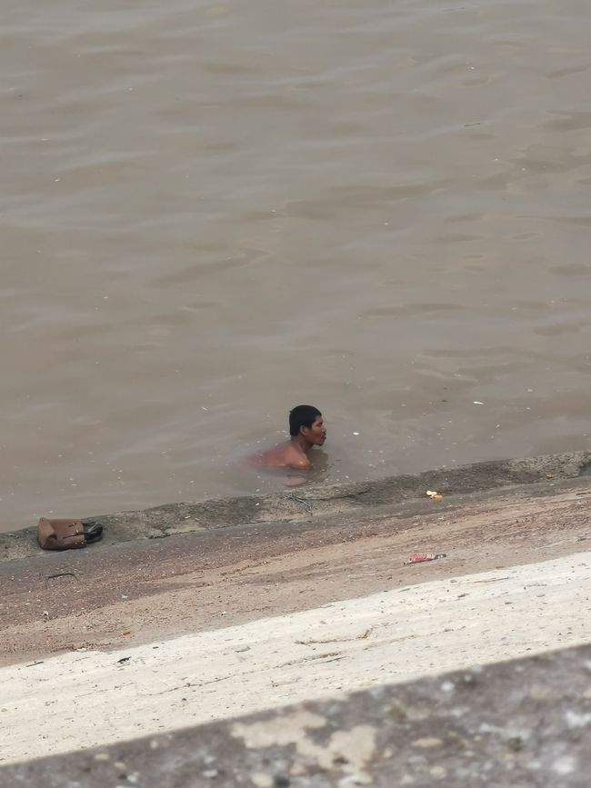 ... locals play a strange game with their flip-flops and place bets on it ... (I could observe this multiple times) ....