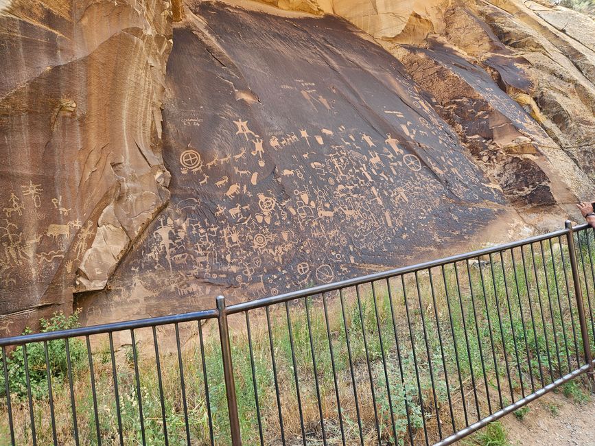 Newspaper rock paintings