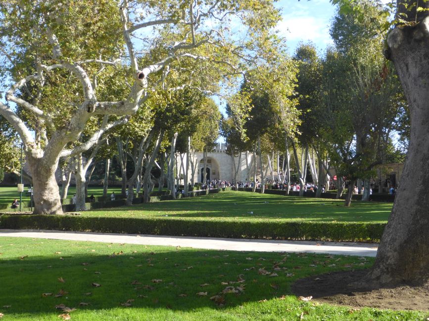 Der Park vor dem Schloss 