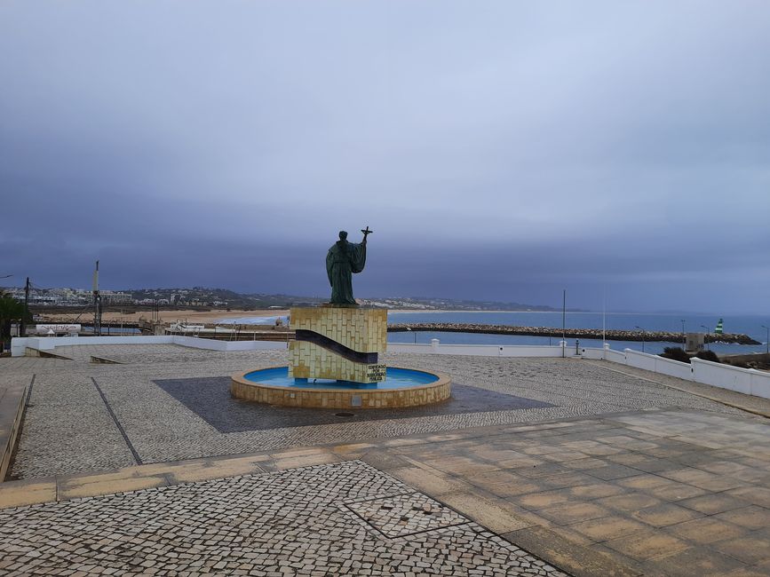 Lagos - Cuevas, playas y arte urbano