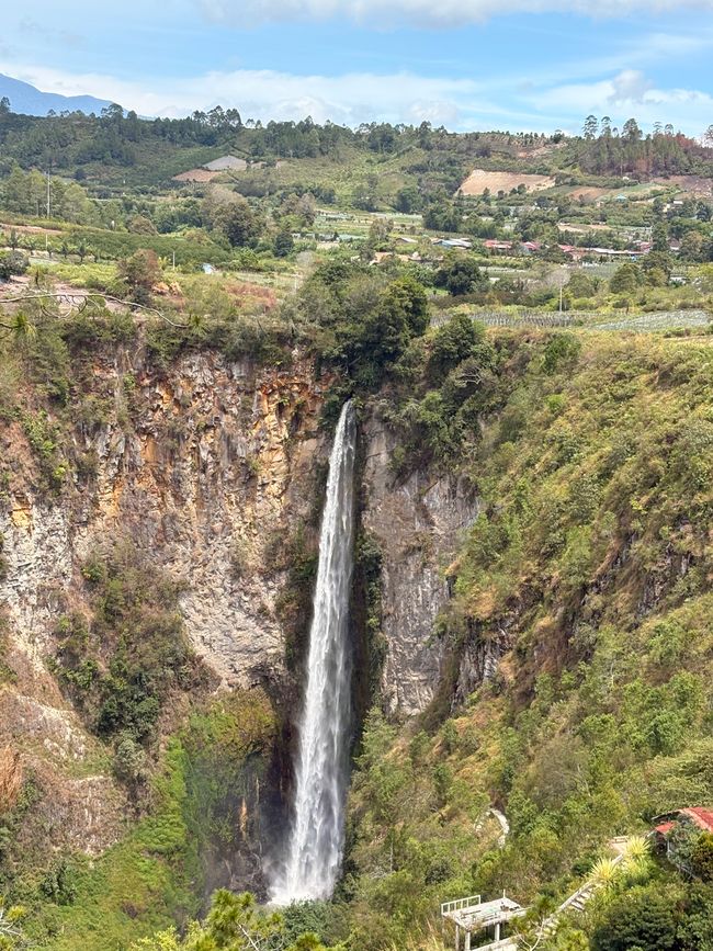 Cascada Sipiso-Piso