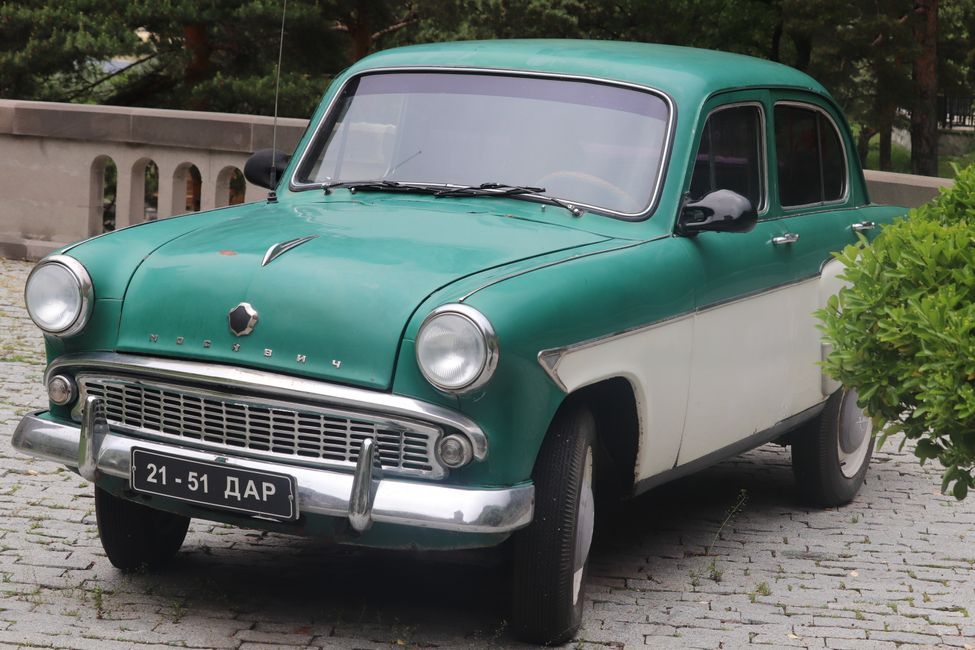 An old Moskvitch