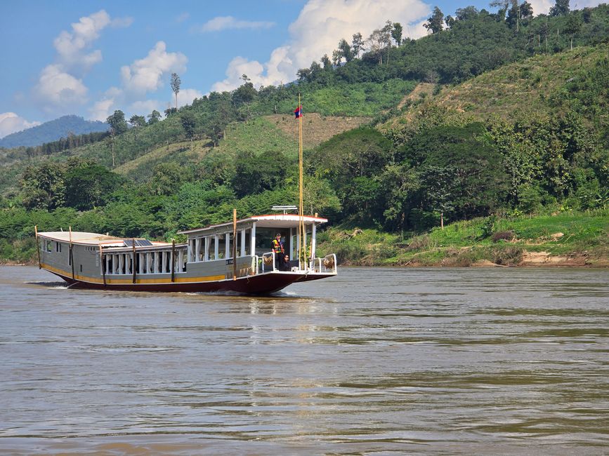 Auf dem Mekong von Luang Prabang nach Ban Houayxay