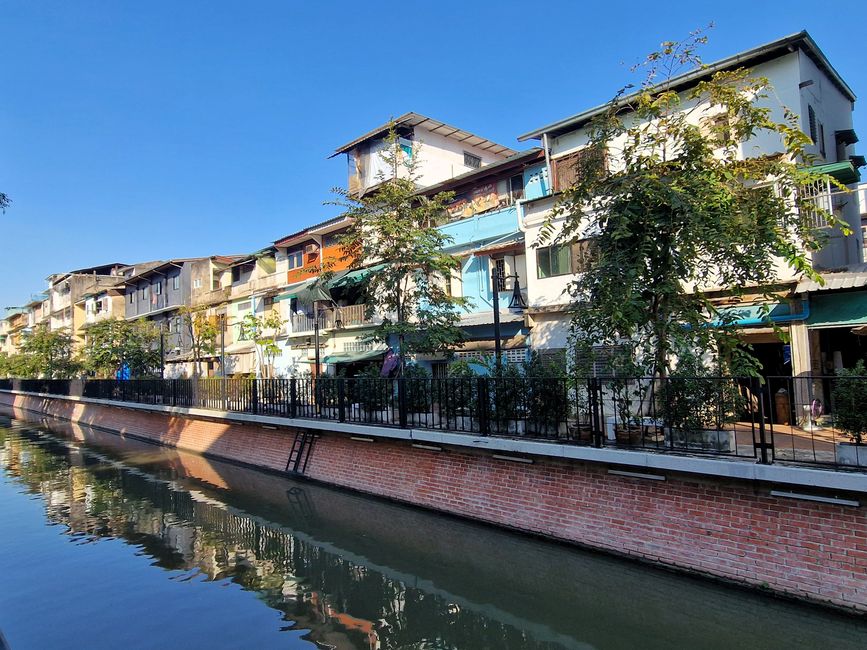 Am Khlong entlang