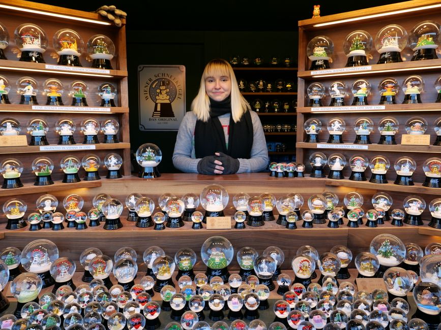 Weihnachtsmarkt vor Schloss Schönbrunn 