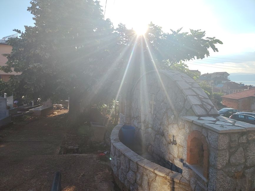 L'acqua è vita... anche nel cimitero