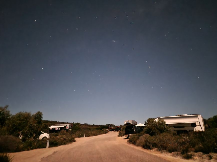 Noche en el camping de Lucky Bay