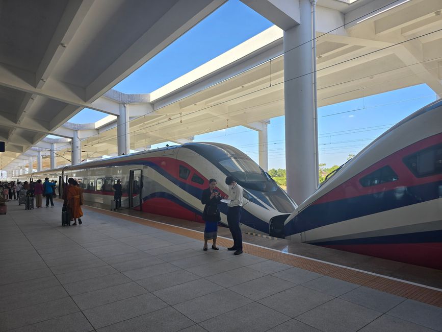 Con el tren rápido de Vientián a Luang Prabang