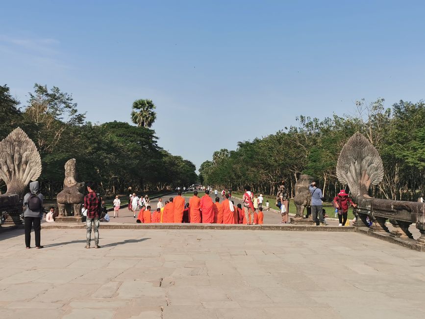 Gruppenfoto der Mönche in Ankor Wat ...