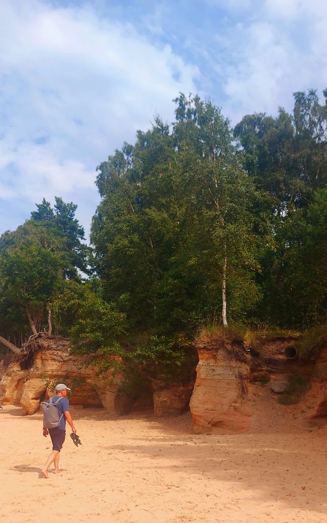 Vers les grottes de grès