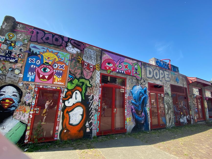 Und noch mehr bunte Bilder an der Straße