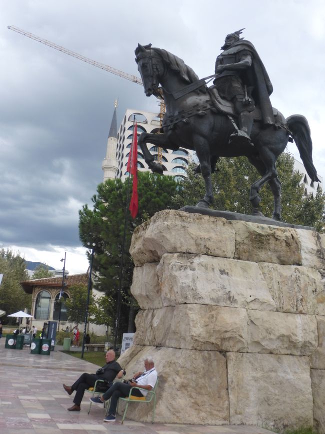 Der Nationalheld Skanderbeg darf natürlich nicht fehlen 