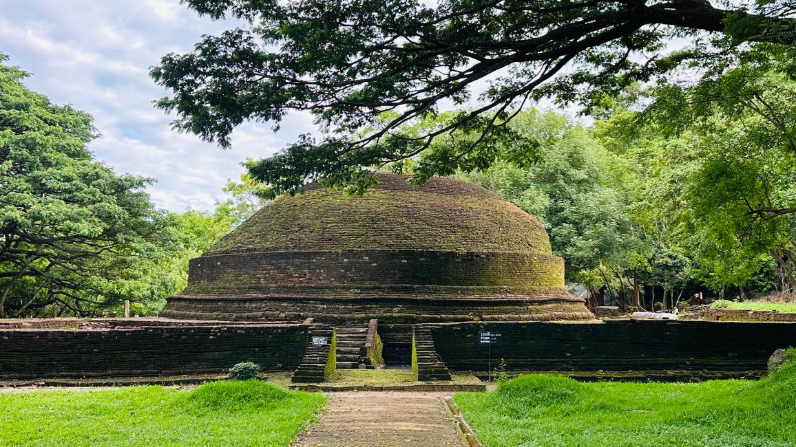 Dambulla Cave Temple