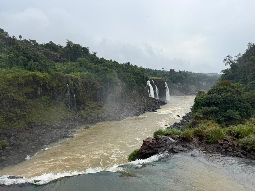 Arrivo alle cascate dell'Iguazú
