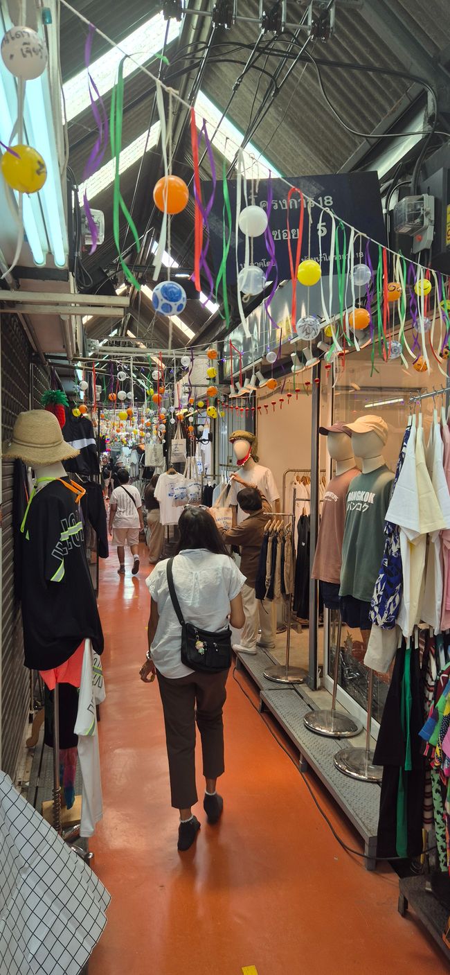 Chatuchak-Weekend-Market