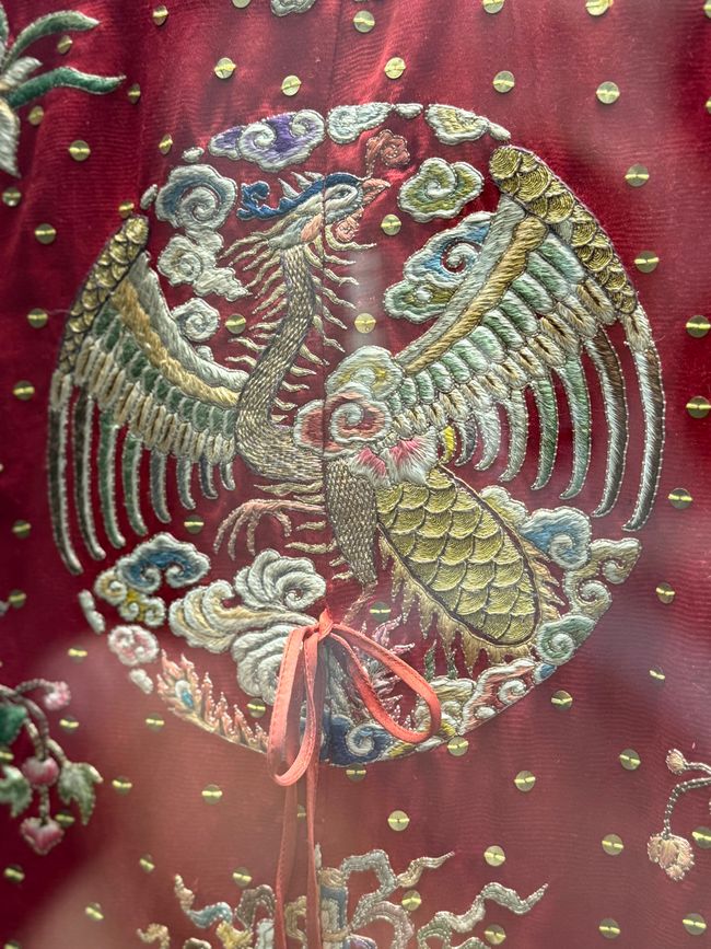 Détail du costume royal