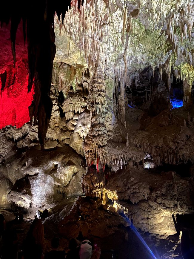 Tropfsteinhöhlenbesichtigung in Georgien - Prometheus Cave