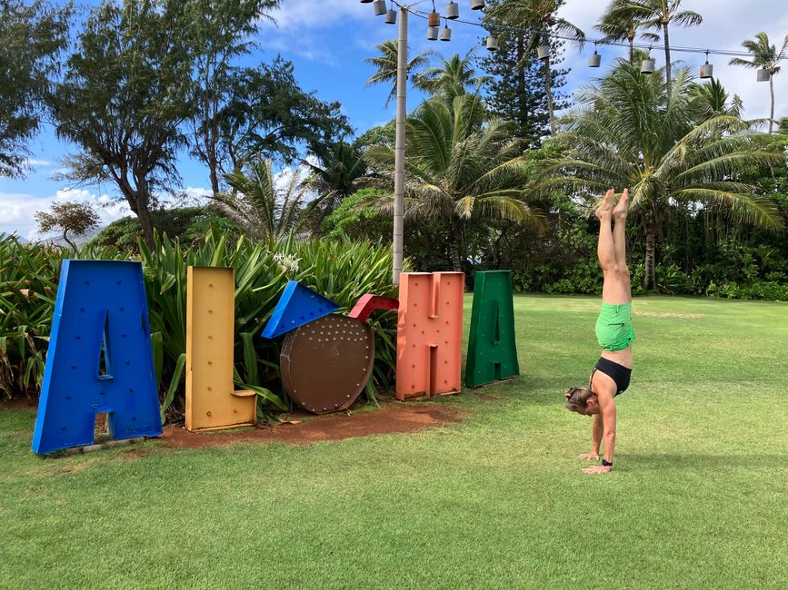 D 20 - 7am Yoga, oceanfront bfast at LavaLava, more running and a nice swim in a pool all to myself 