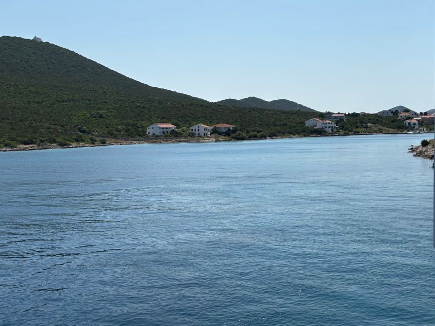 Crociere in nave verso Lo1nj
