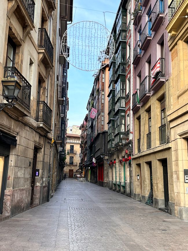 Bilbao, Giorno 2: Arte Moderna, Architettura e Strade Vivaci