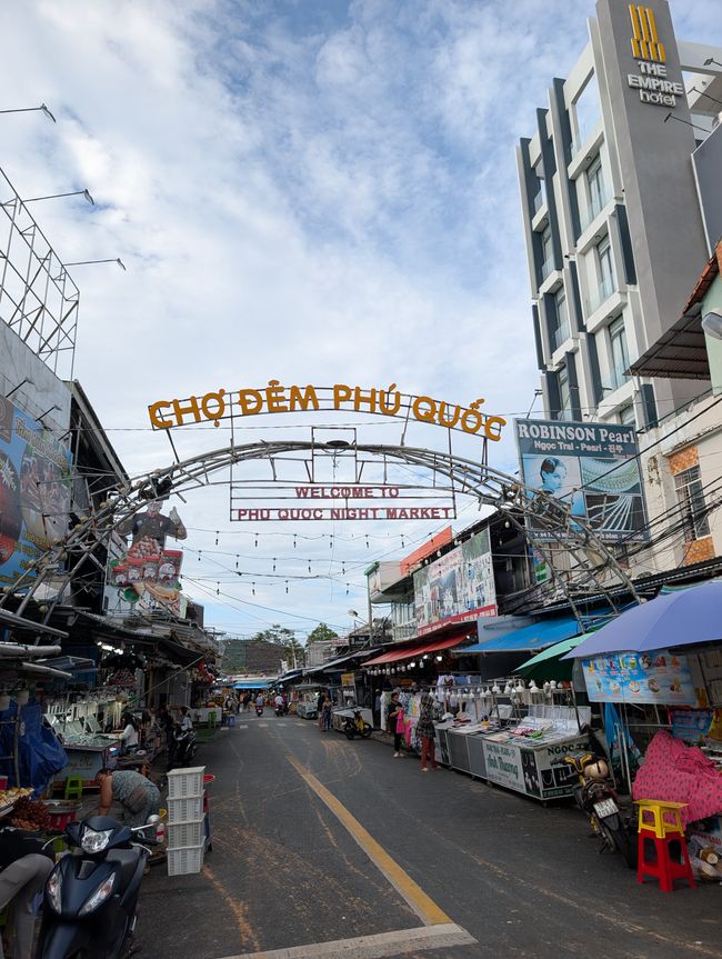 Eine ausgestreckte Hand am Fensterbrett