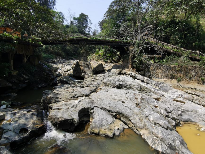 Wanderung in SaPa zum Cát-Cát-Village und den Wasserfällen