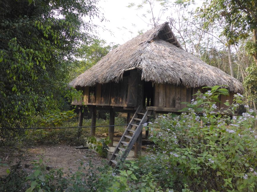 Une vieille maison est vide