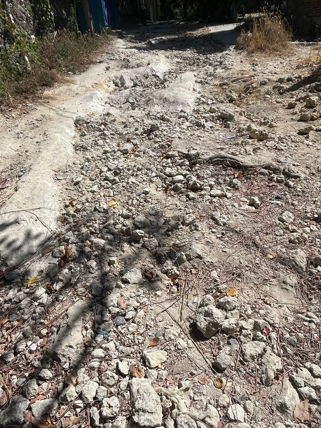 Eine Strasse wie ein Flussbett