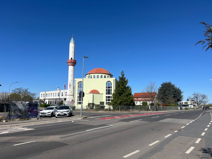 03 vers Darmstadt-Wixhausen
