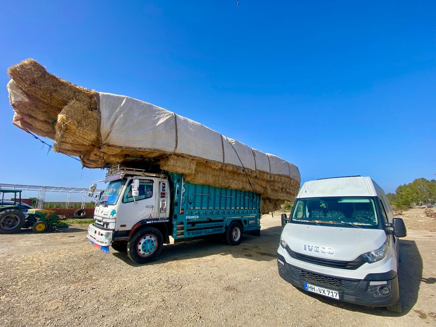 Straßenszenen #2: Lademeister am Werk (hinten!)
