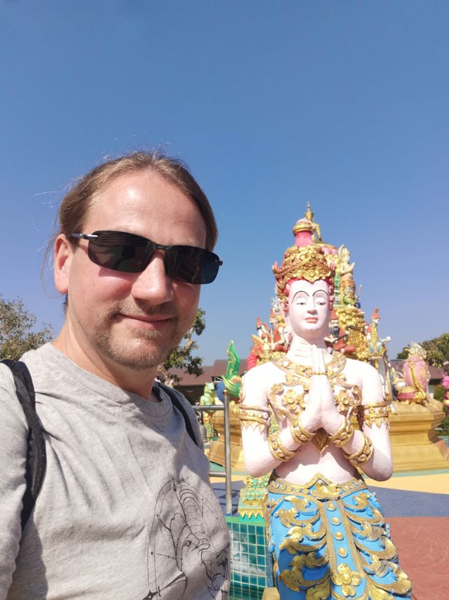 …还有(左边的)总是在画面中挤进来…