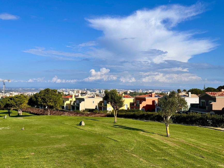 Ein perfekter Tag im Boavista Golf in Lagos