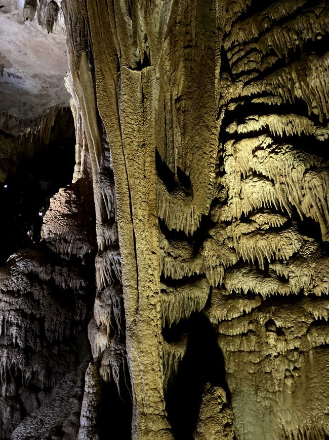 Tropfsteinhöhlenbesichtigung in Georgien - Prometheus Cave