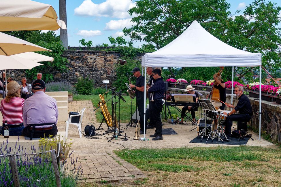 Jazz-Matinée im Klostergarten