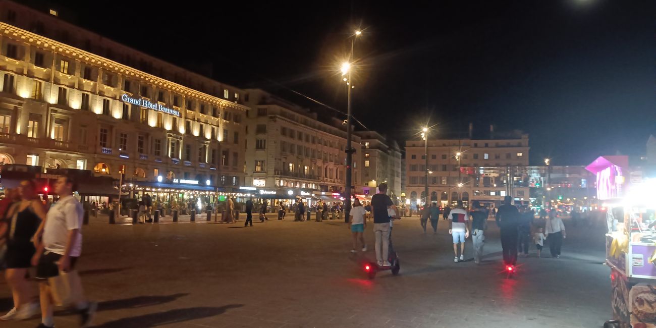 Tag 1 Montag: Ankunft Flughafen und erster Abend in Marseille
